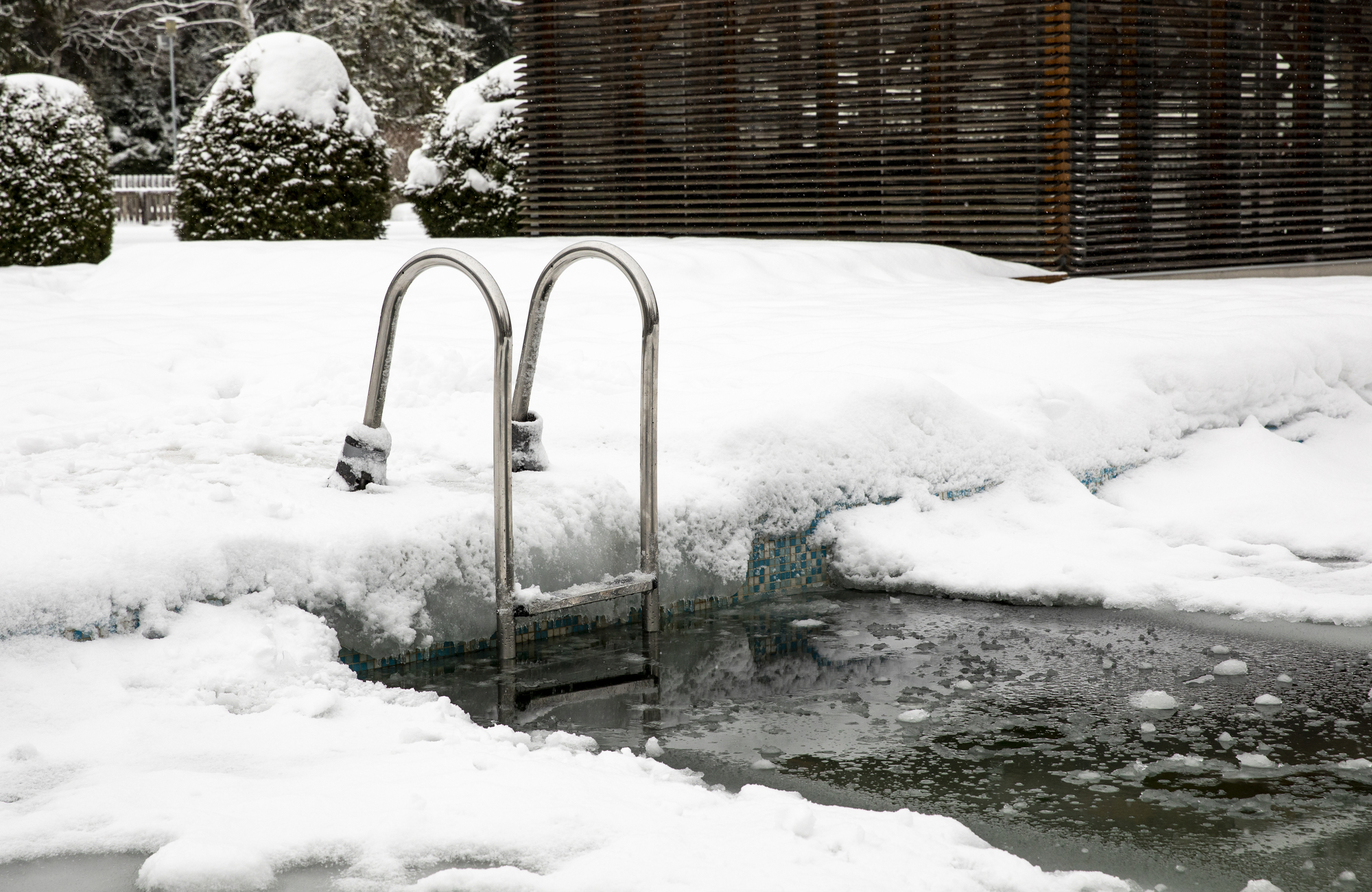 Pool winterfest machen