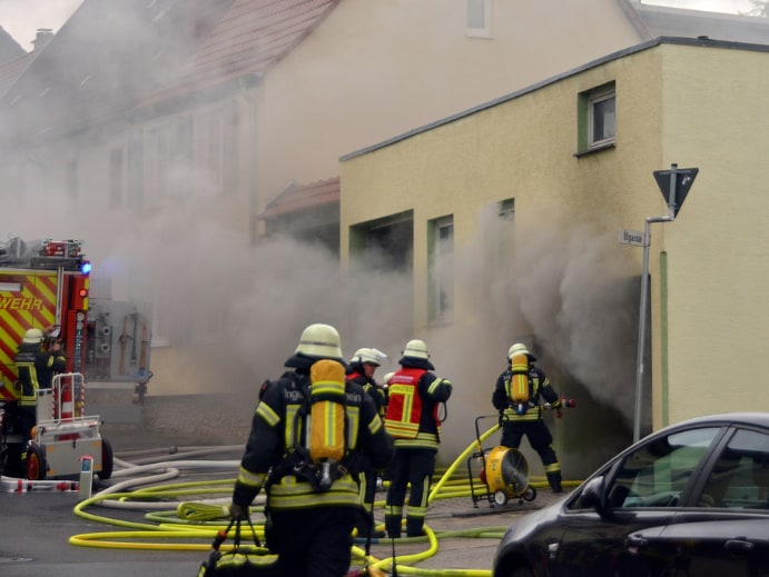 Sicherheit Brandschutz für Haus und Wohnung - Feuerwehreinsatz