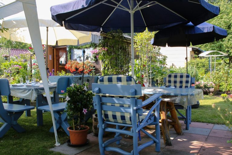 Möbeln den Garten