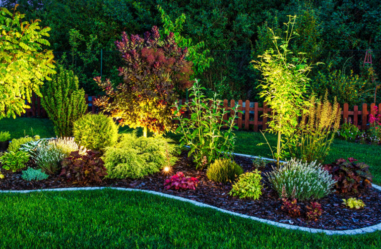 Licht im Garten / ©welcomia/depositphotos.com