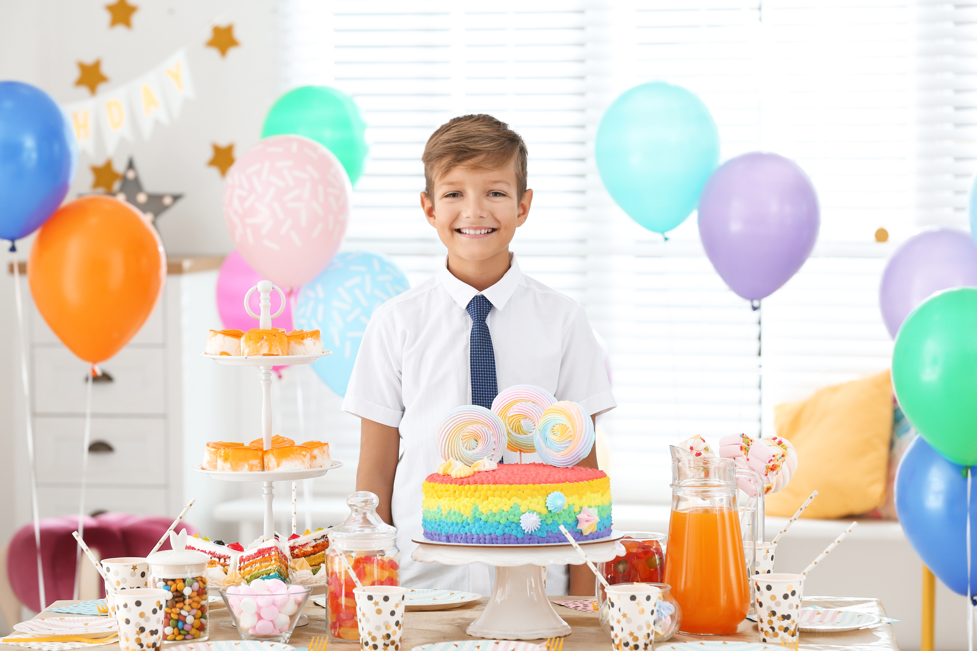 Die Wohnung für den Geburtstag dekorieren – so gelingt es einfach Party Luftballons