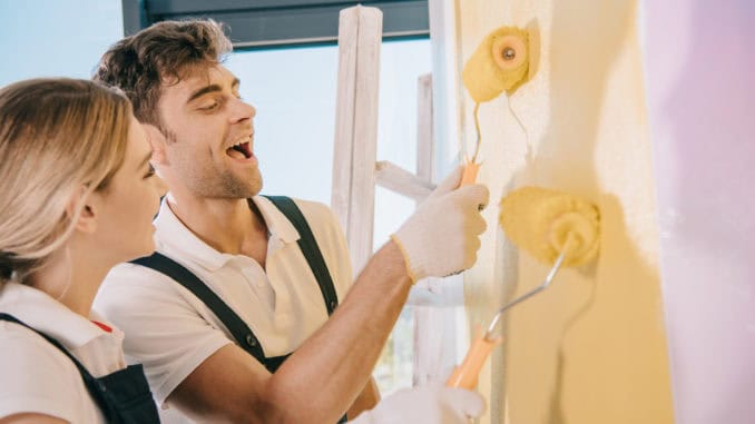 Malerarbeiten im Innenbereich Malerarbeiten im Innenbereich