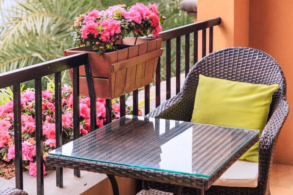 Gartenmöbel für kleine Gärten und Balkone Rattan Balkon Gartenmöbel in braun